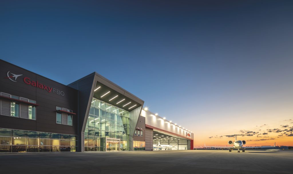 This time-lapse video shows how the newest fixed base operator (FBO) at the Houston William P. Hobby Airport (HOU) was built