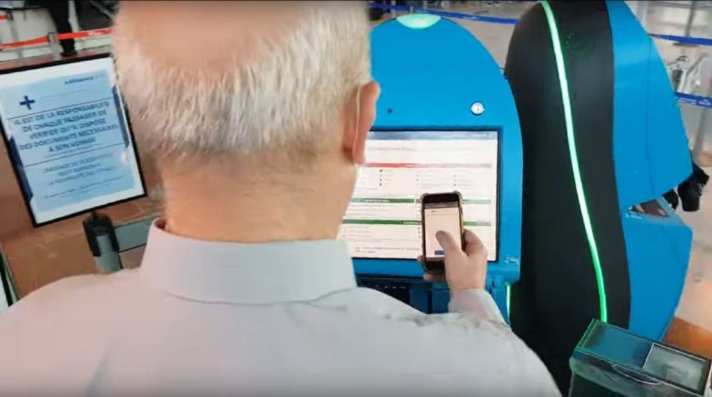 Nice Côte d’Azur has developed a technological solution with its partners, which allows passengers to avoid touching the self-service check-in kiosks