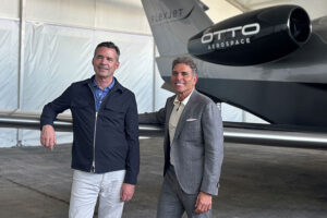 Paul Touw, chief executive at Otto Aerospace, and Kenn Ricci, chairman at Flexjet, announce the 300-aircraft order for the Phantom 3500 business jet (Image: Otto Aerospace)